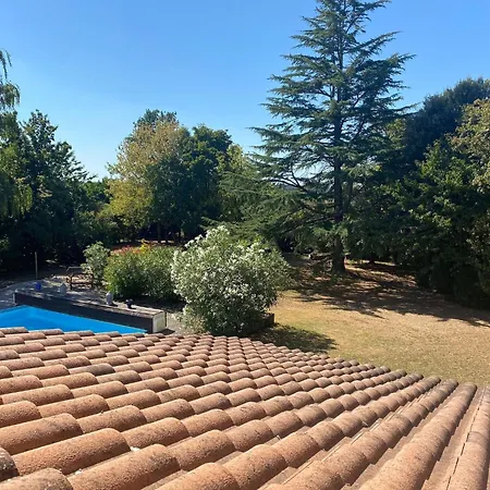 Сasa de vacaciones Maison Ravel With Private Swimming Pool